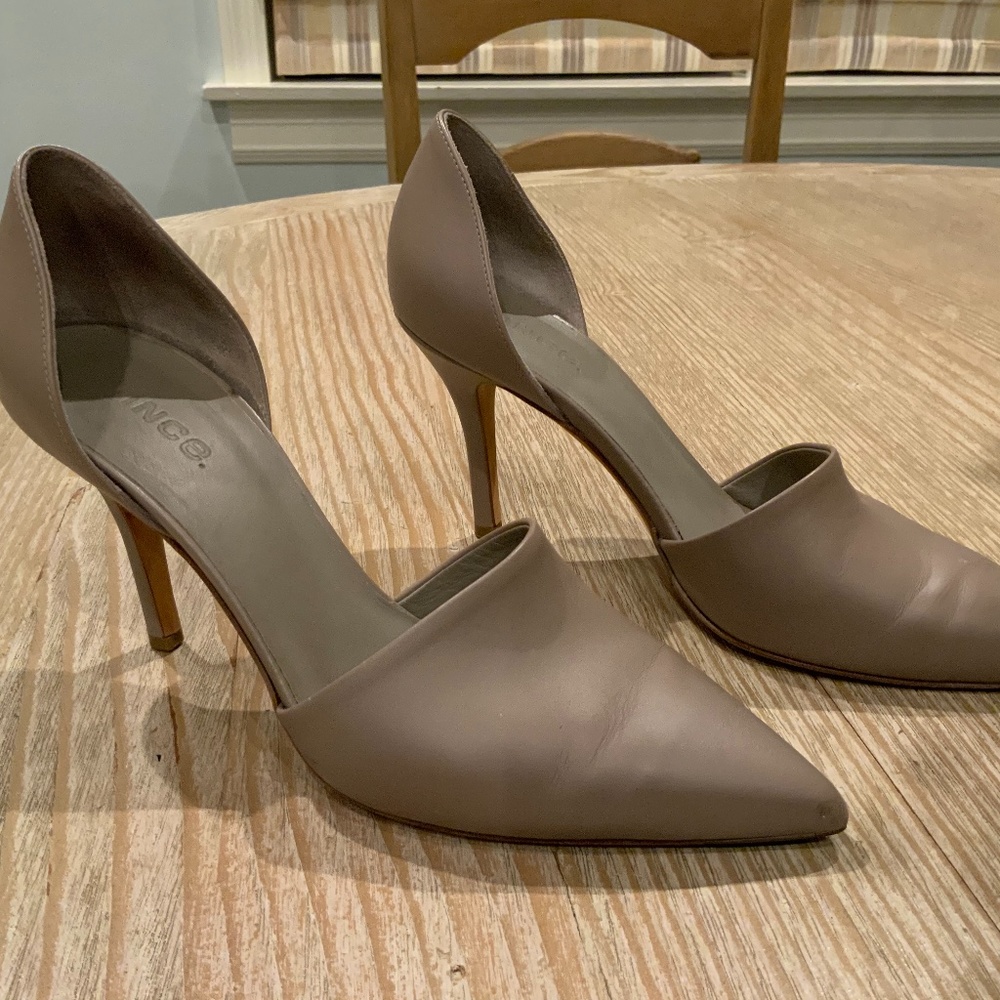 Vince leather pump